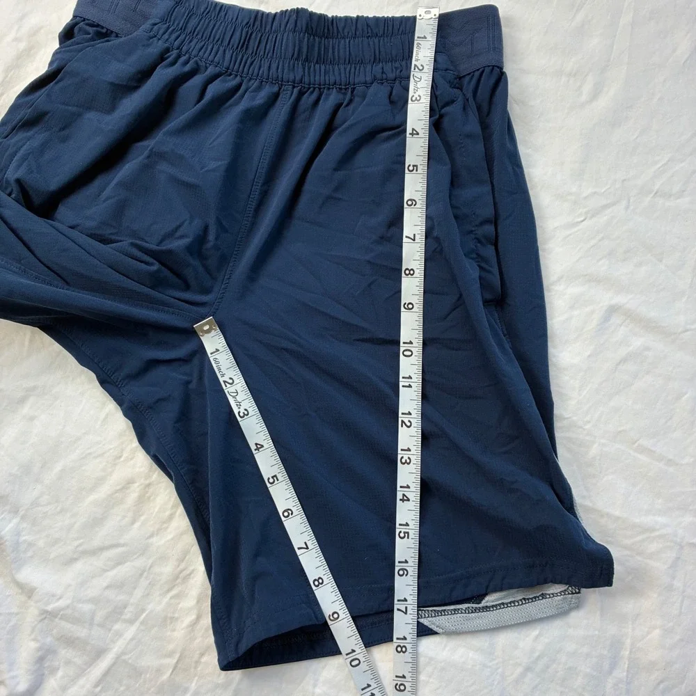 Under Armour HeatGear Mens Navy Blue Athletic Training Shorts Small Fitted
